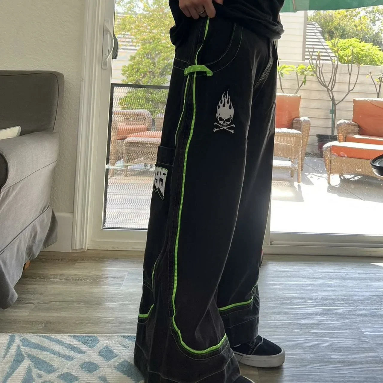 Spodnie alien