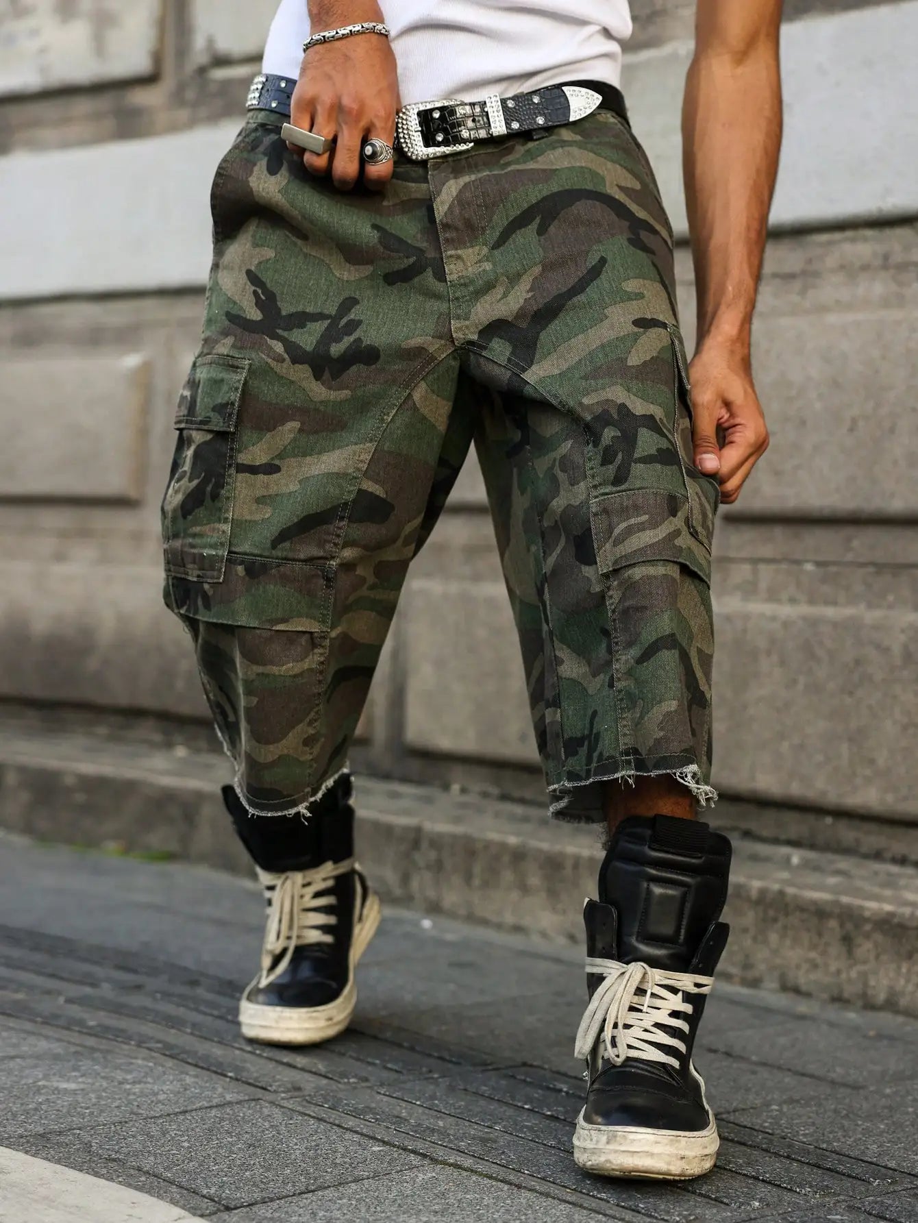 Spodenki cargo camo